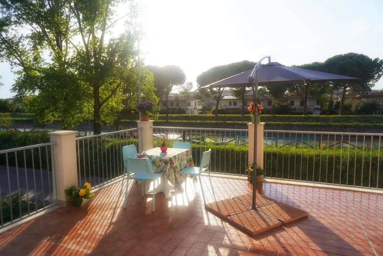 Residence Deamarina Marina di Massa Apartament